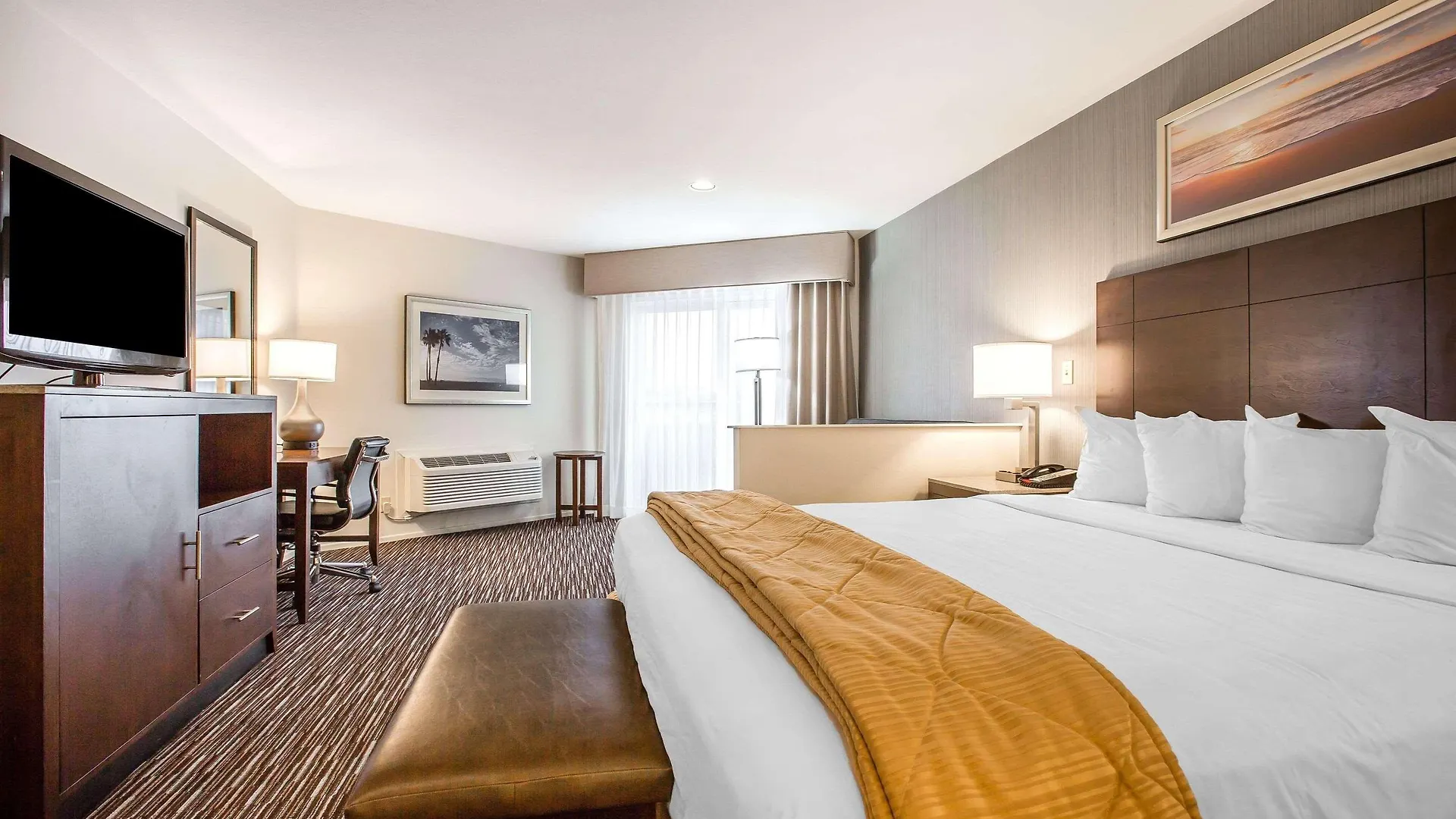 Quality Inn & Suites Hermosa Beach 3*,